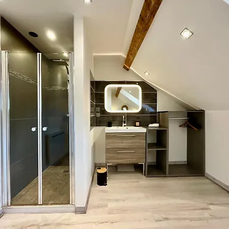 De Robert, Nid De Luxe Au Centre-ville Apartmán