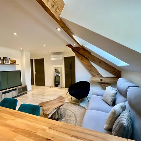 Apartmán De Robert, Nid De Luxe Au Centre-ville