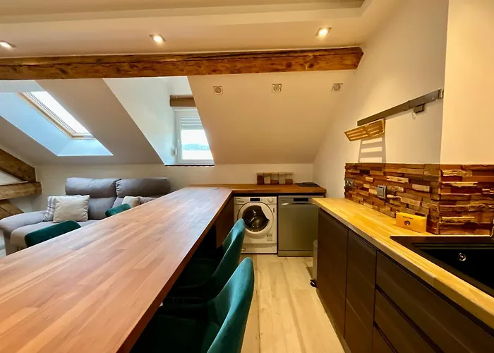 De Robert, Nid De Luxe Au Centre-ville *